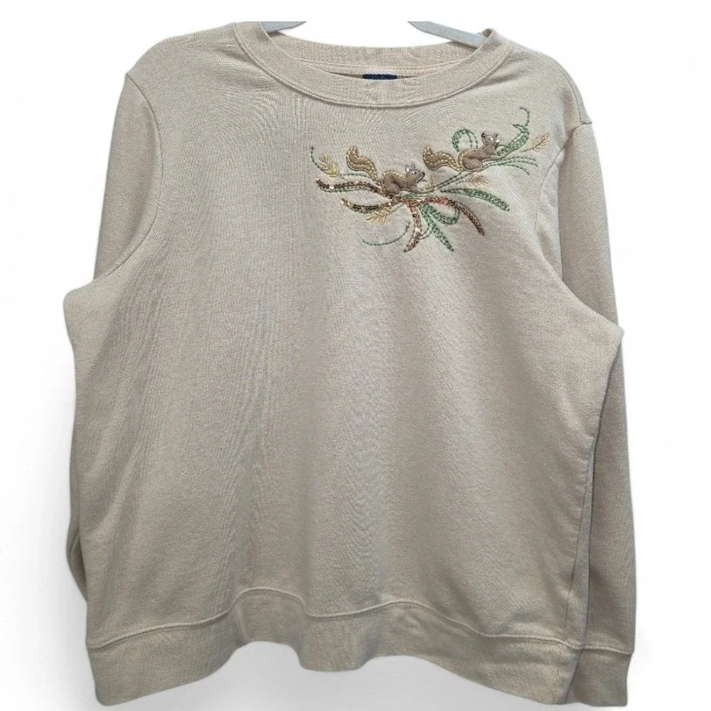 Basic Editions Cream Embroidered Squirrel Sweatshirt 1X‎ Cozy Sequin Detail Soft